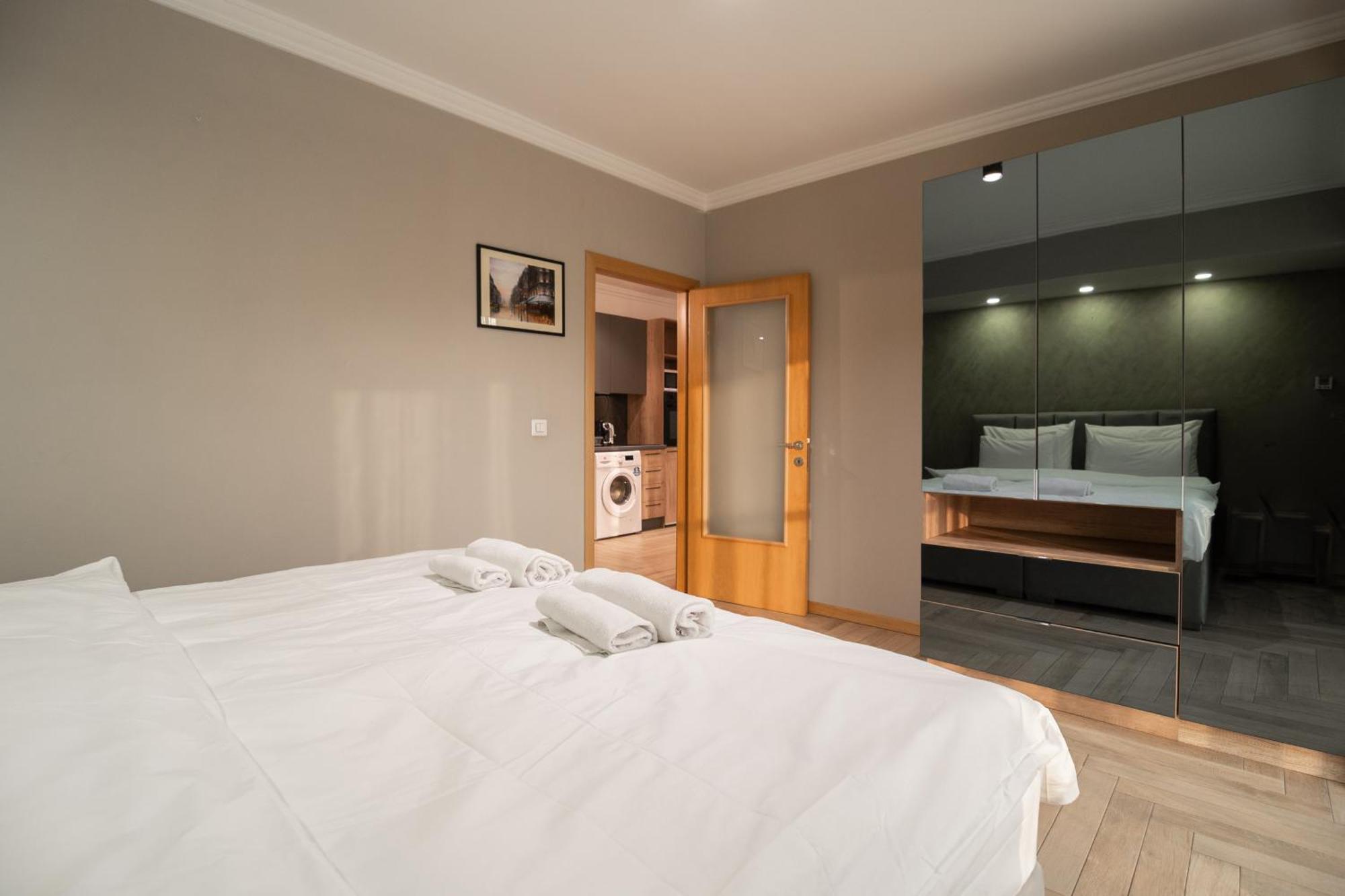 The One Apart Hotel Luxury Suites & Apartments Скоп'є Екстер'єр фото